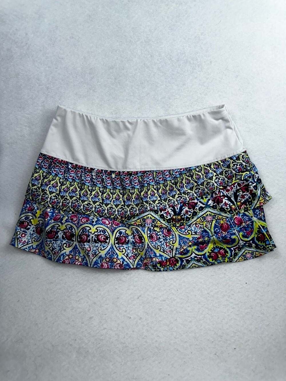 Lucky In Love Women's Mesh Tiered Floral Paisley Tennis Skort Size M